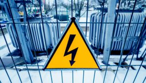 CORSO DI AGGIORNAMENTO SICUREZZA: SICUREZZA ELETTRICA NEI LUOGHI DI LAVORO. PRESENTAZIONE CON RELATIVA DISCUSSIONE DI ALCUNI INCIDENTI-INFORTUNI. MODALITA’ PER LA PREVENZIONE E LA GESTIONE DEL RISCHIO ELETTRICO